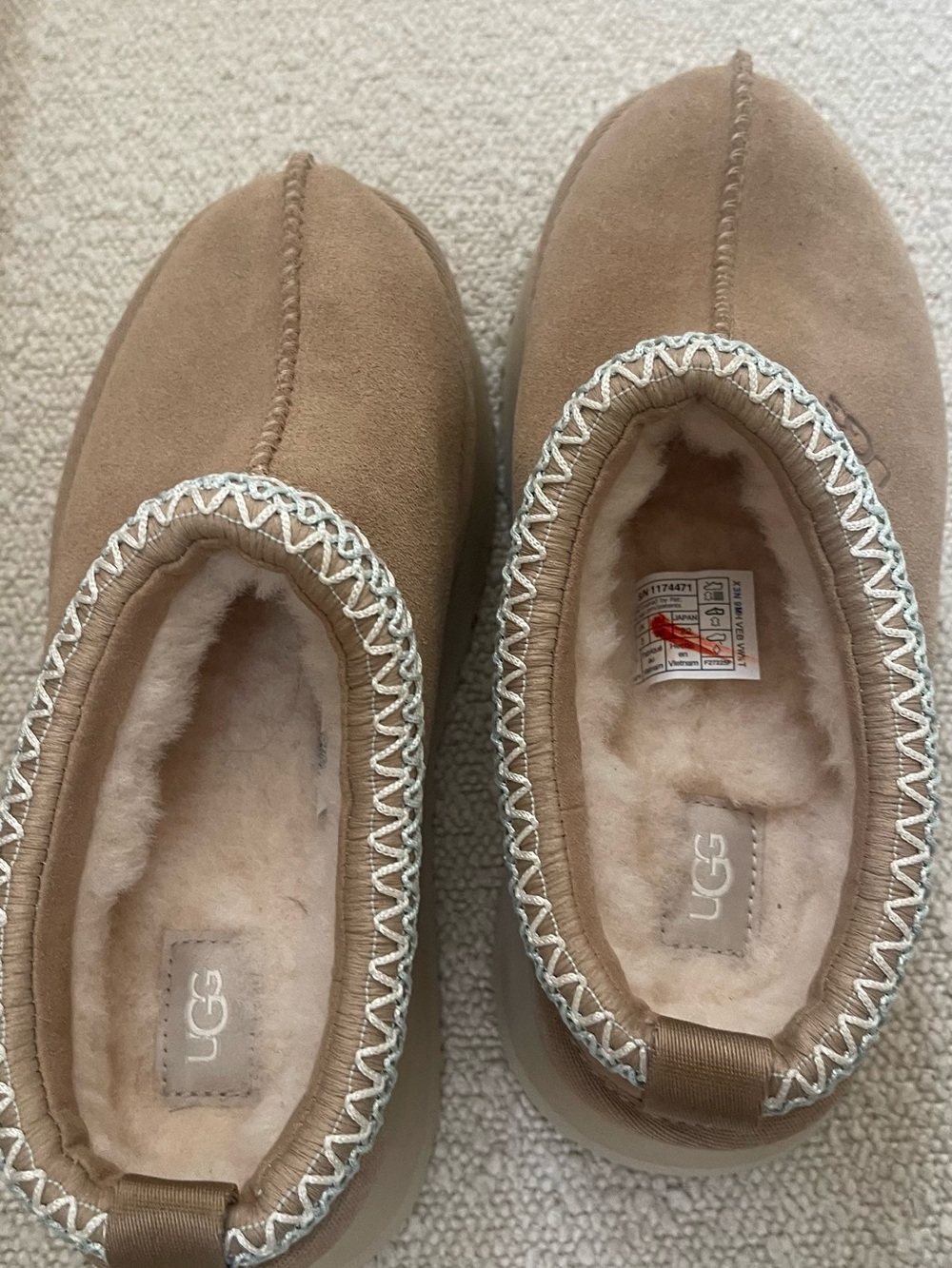 New UGG Tan & Blue Tazz platform size 5 - Picture 6 of 11
